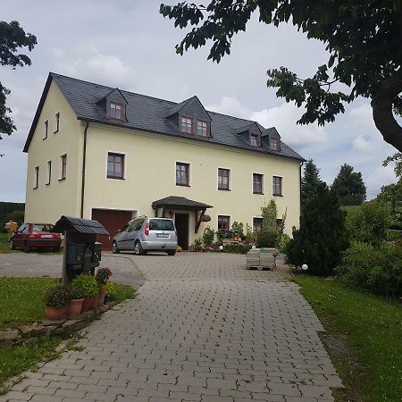 Strasse Des Friedens Apartment Hilmersdorf ภายนอก รูปภาพ