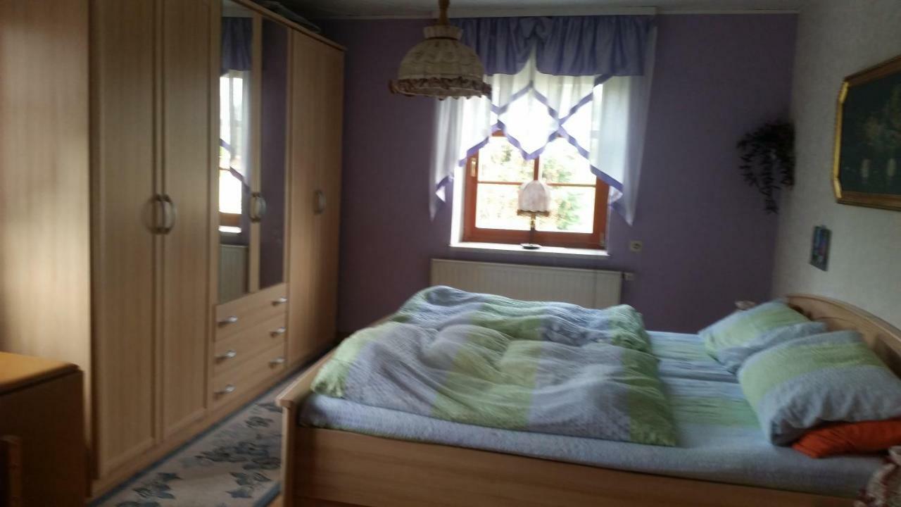 Strasse Des Friedens Apartment Hilmersdorf ภายนอก รูปภาพ