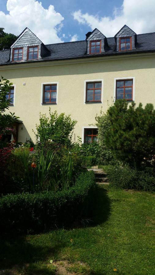 Strasse Des Friedens Apartment Hilmersdorf ภายนอก รูปภาพ