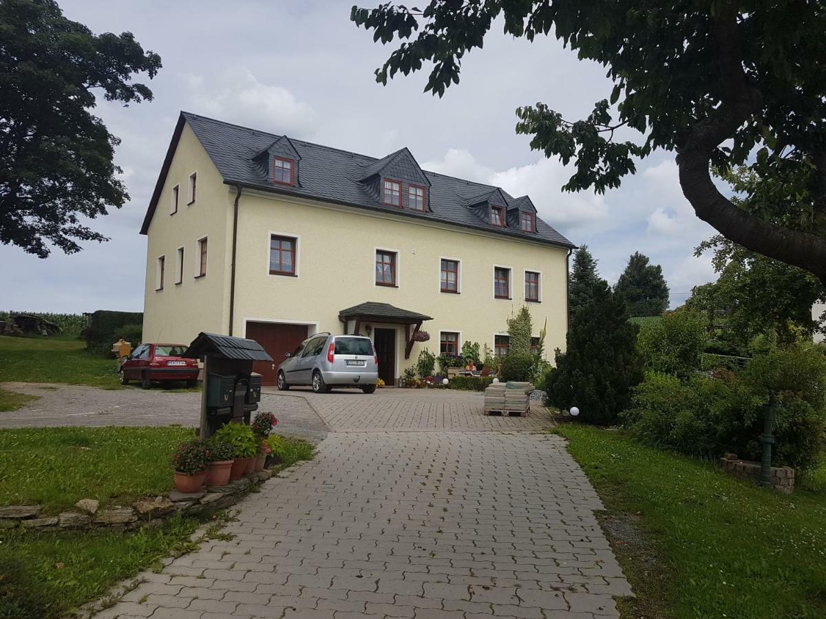 Strasse Des Friedens Apartment Hilmersdorf ภายนอก รูปภาพ