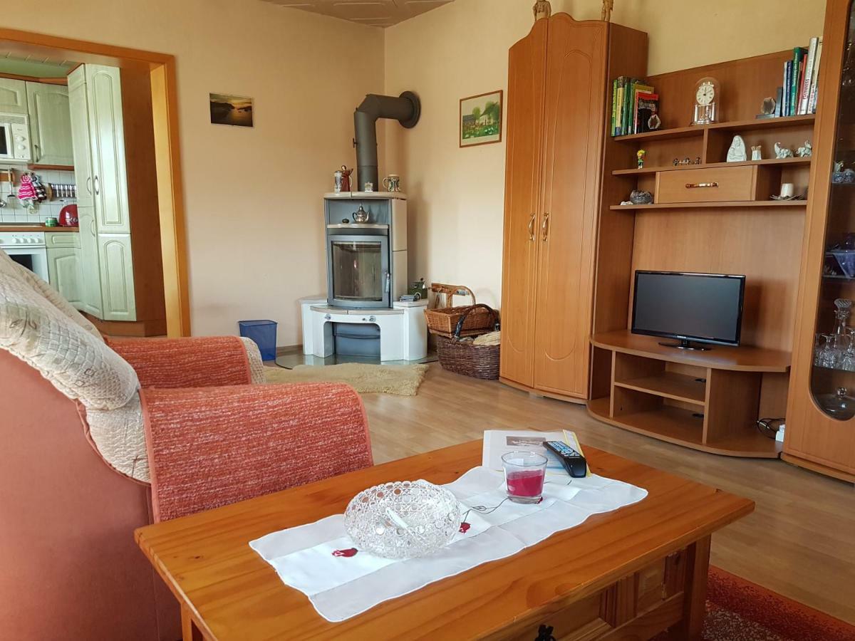 Strasse Des Friedens Apartment Hilmersdorf ภายนอก รูปภาพ